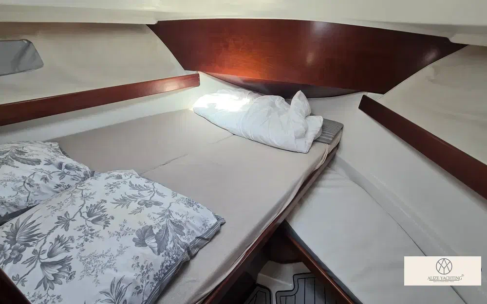 slider 8 Beneteau Antares Serie 9 Limited