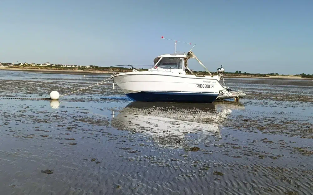 slider 1 Beneteau Antares 600 HB