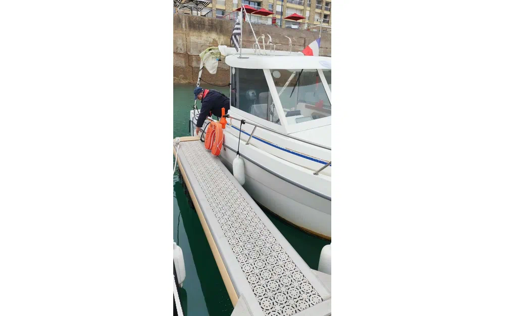 slider 2 Beneteau Antares 600 HB