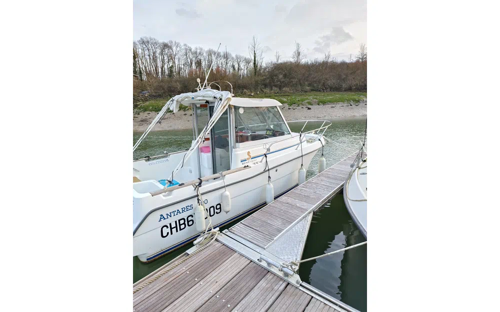 slider 5 Beneteau Antares 600 HB