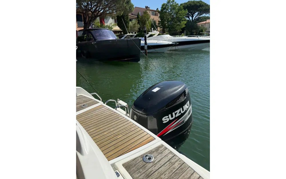 slider 10 Jeanneau Cap Camarat 7.5 DC