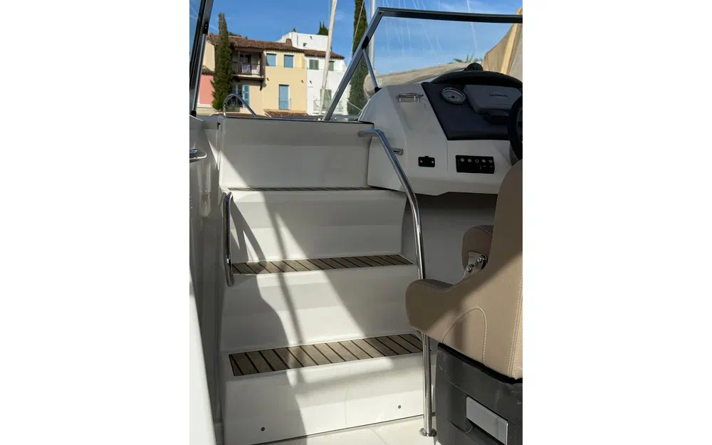 slider 2 Jeanneau Cap Camarat 7.5 DC