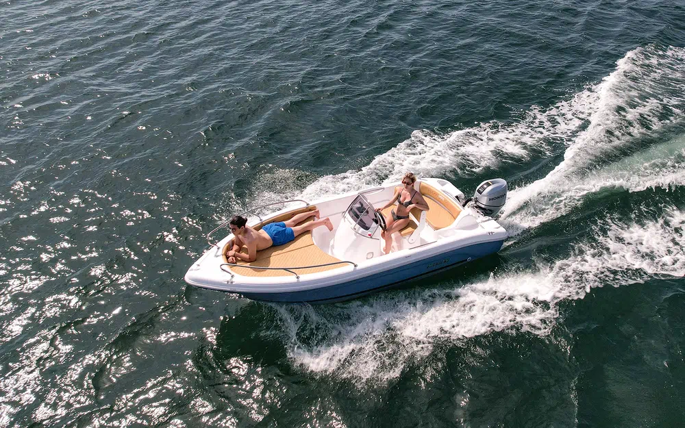 slider 1 Ranieri Shark 17