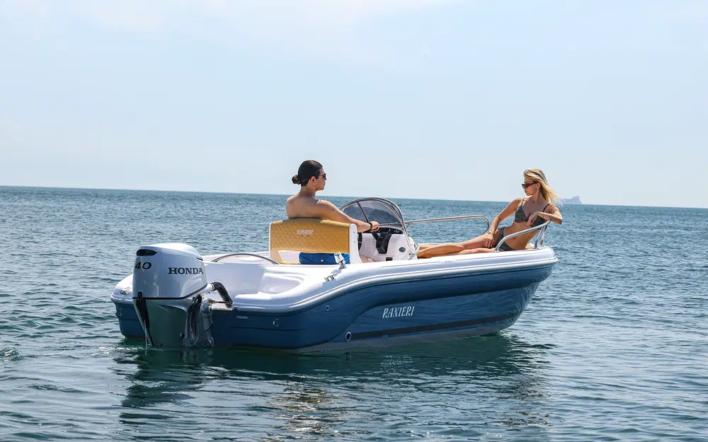 slider 6 Ranieri Shark 17