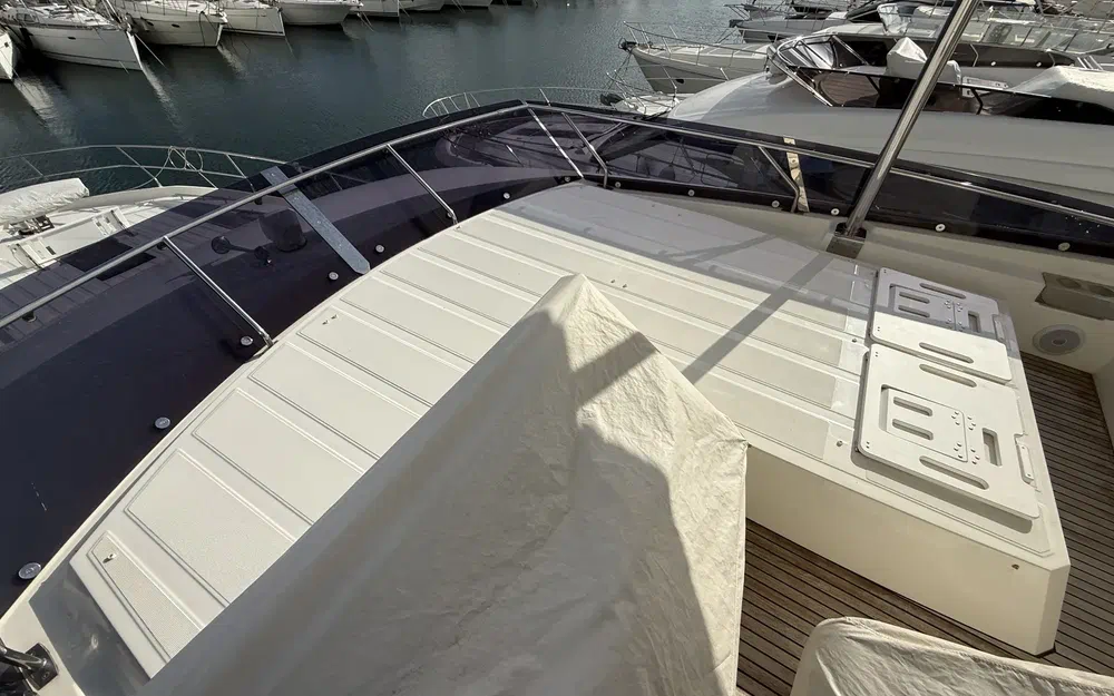 slider 22 Jeanneau Prestige 590