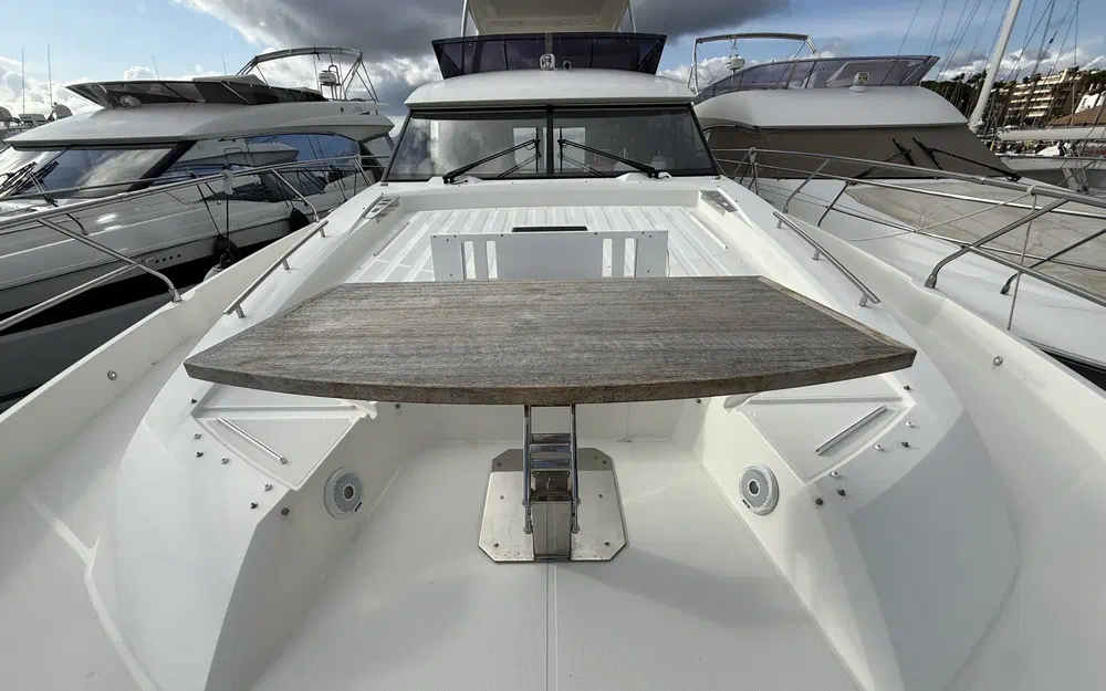 slider 28 Jeanneau Prestige 590