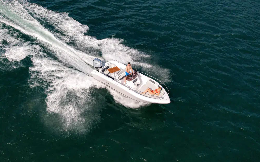 slider 1 Ranieri Voyager 640