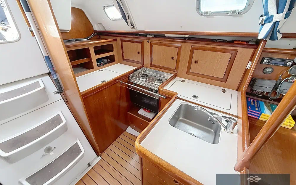 slider 2 Beneteau Oceanis 331 Clipper