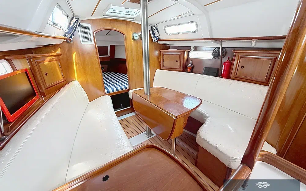 slider 5 Beneteau Oceanis 331 Clipper