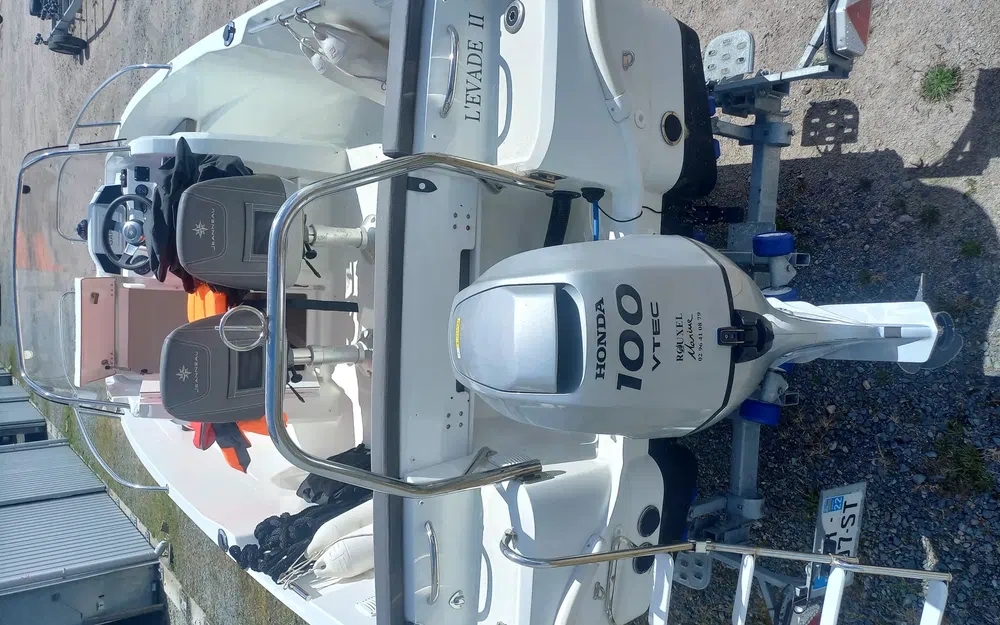 slider 10 Jeanneau Cap Camarat 5.5 CC Serie 2