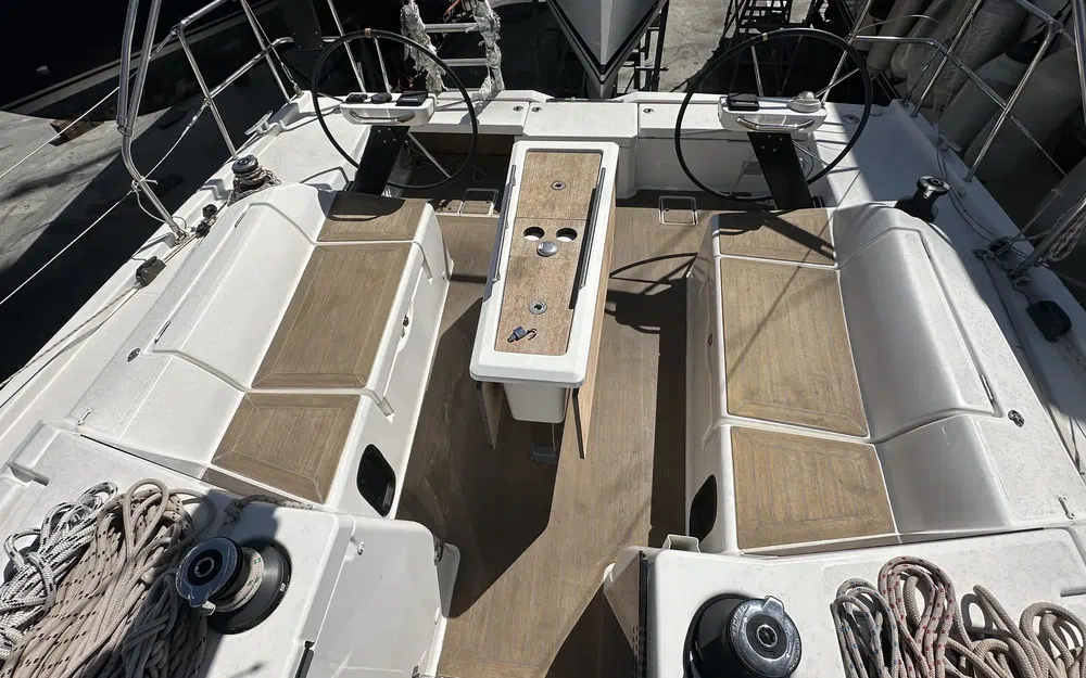 slider 12 Dufour 390