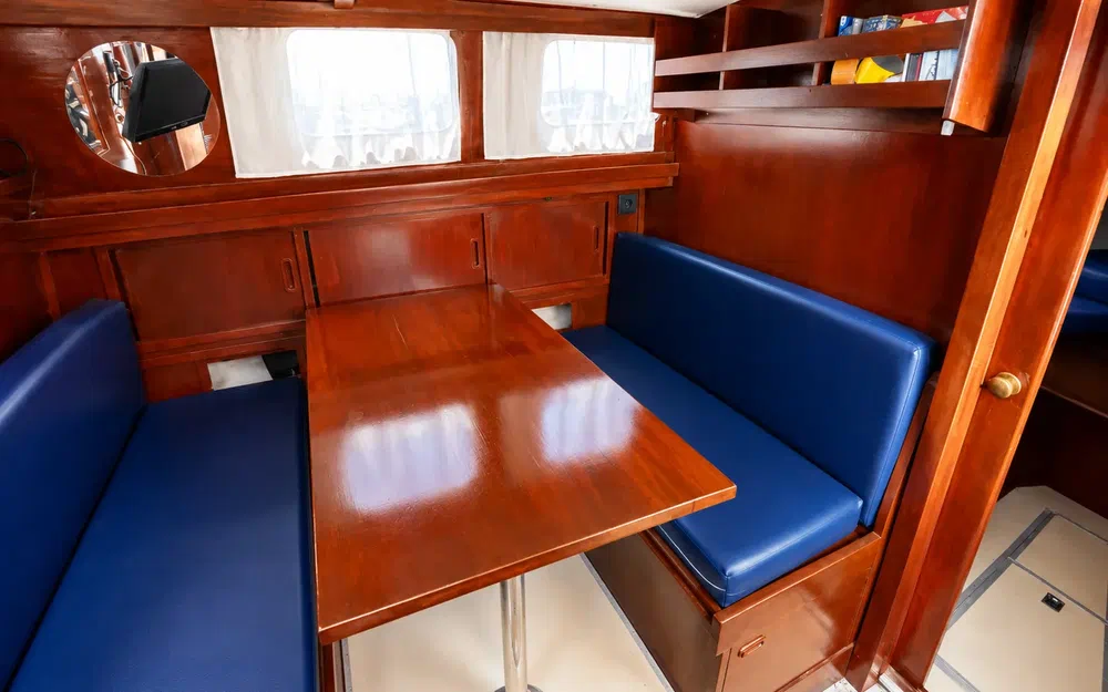 slider 10 Siltala Yachts Nauticat 33