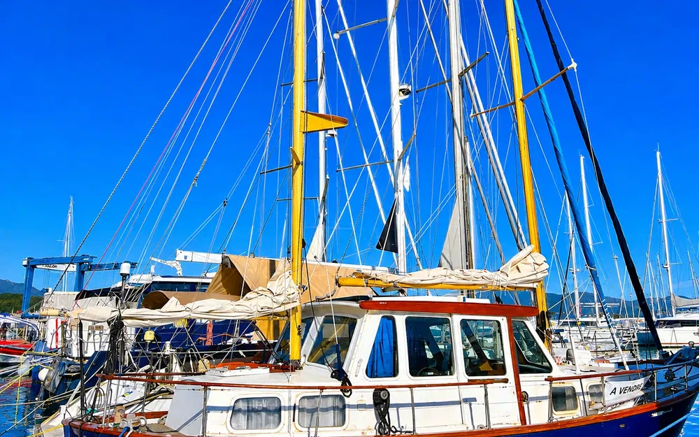 slider 12 Siltala Yachts Nauticat 33