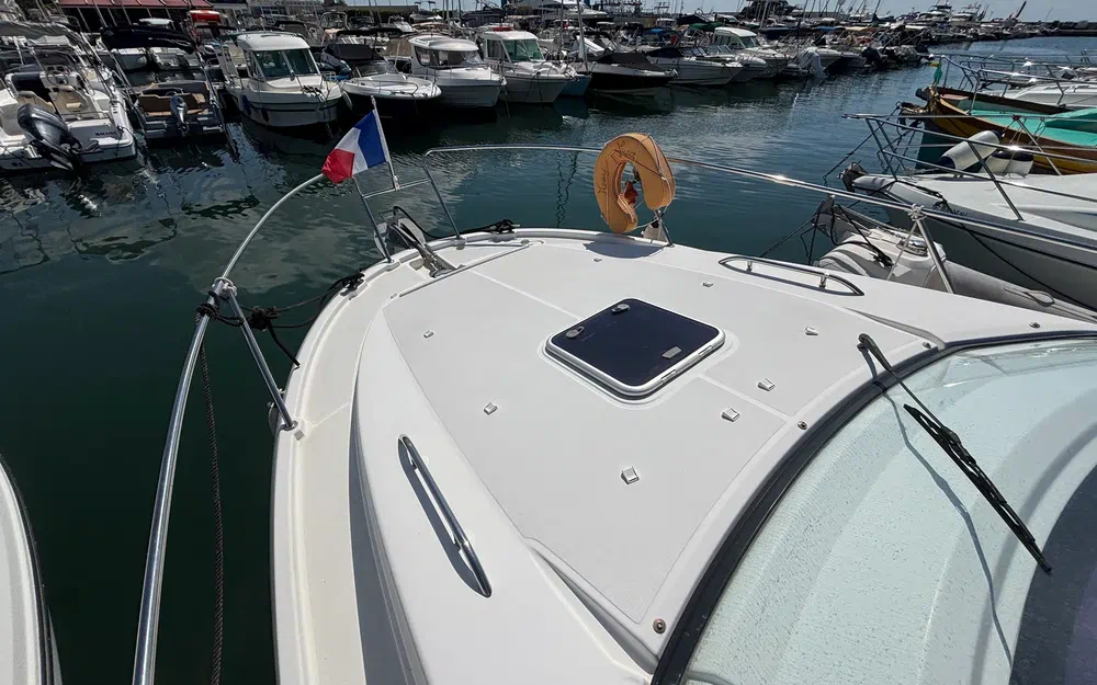 slider 24 Jeanneau Leader 8