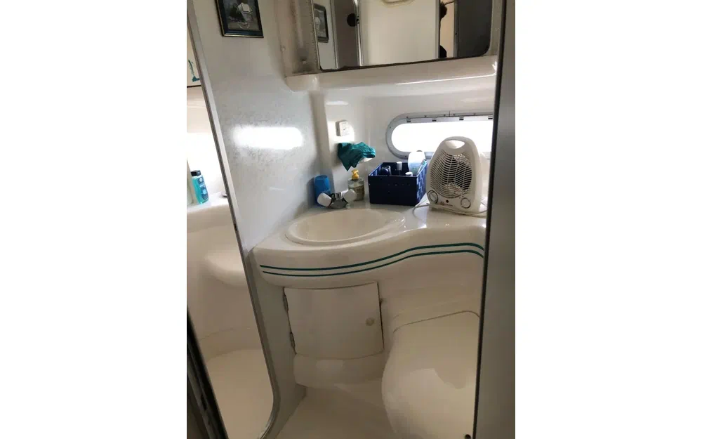 slider 12 Sealine 420