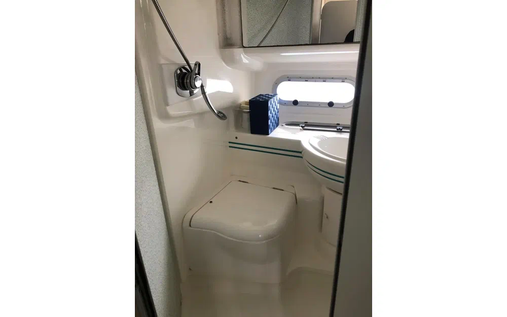 slider 13 Sealine 420