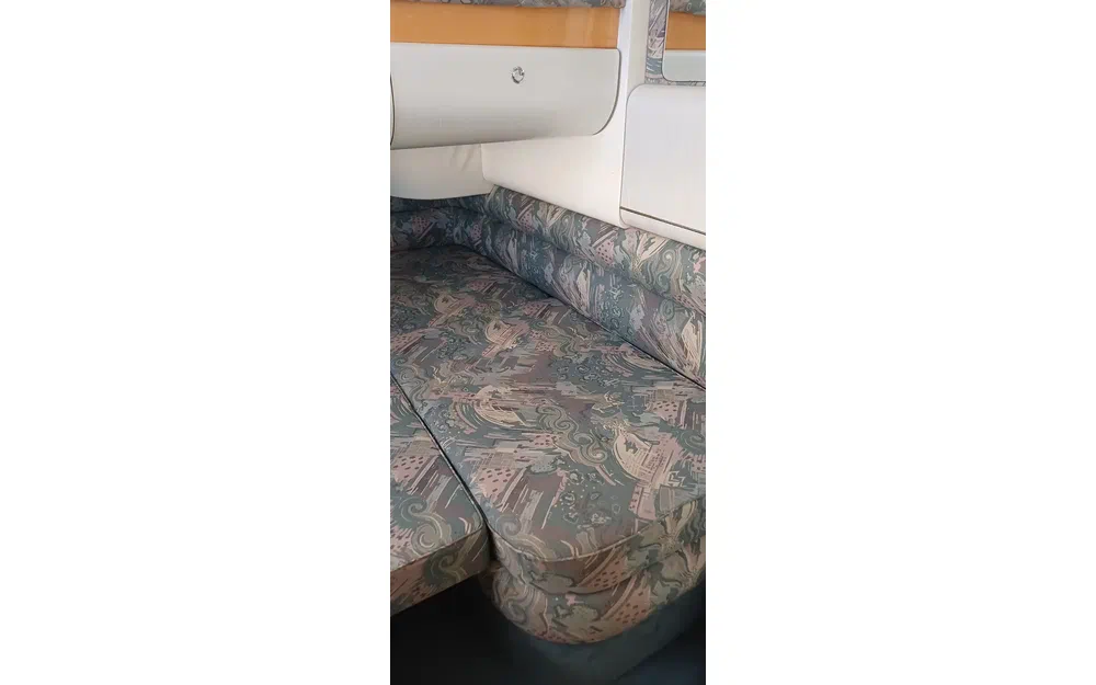 slider 12 Sealine 420