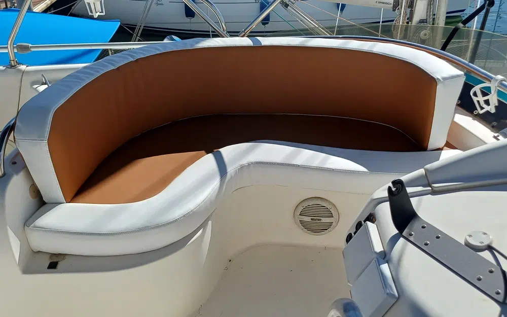 slider 18 Sealine 420