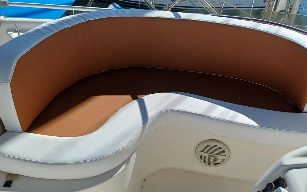 slider 9 Sealine 420