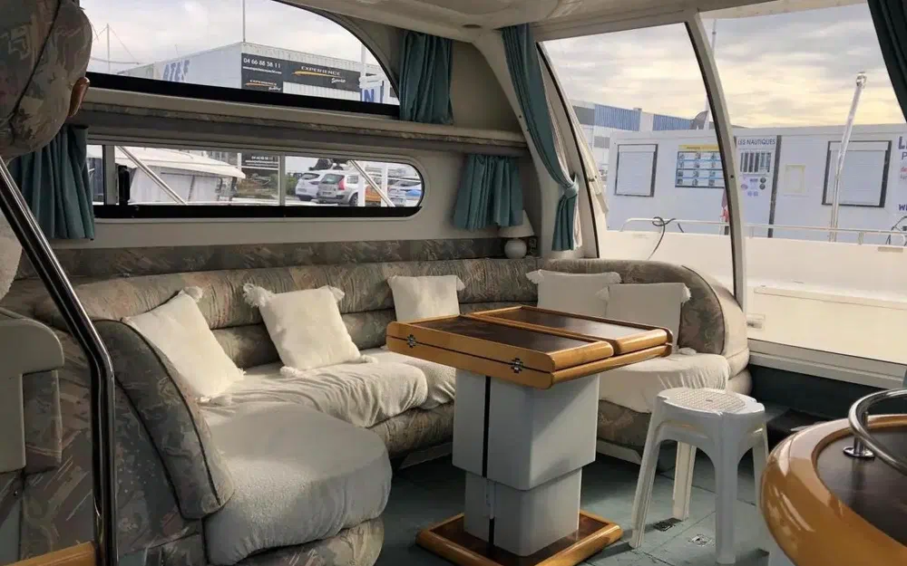 slider 8 Sealine 420