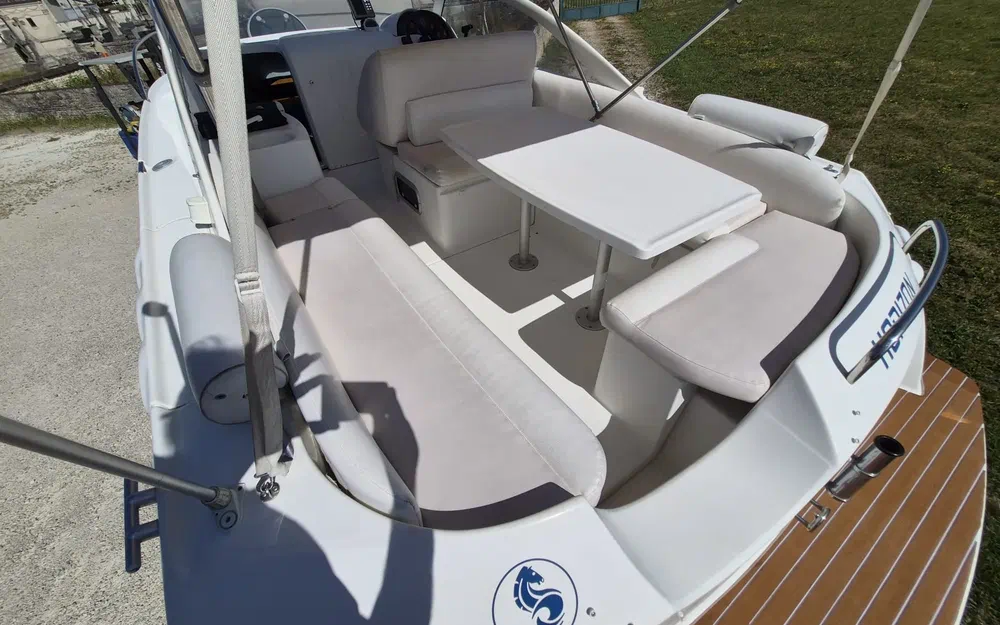 slider 2 Beneteau Flyer 780