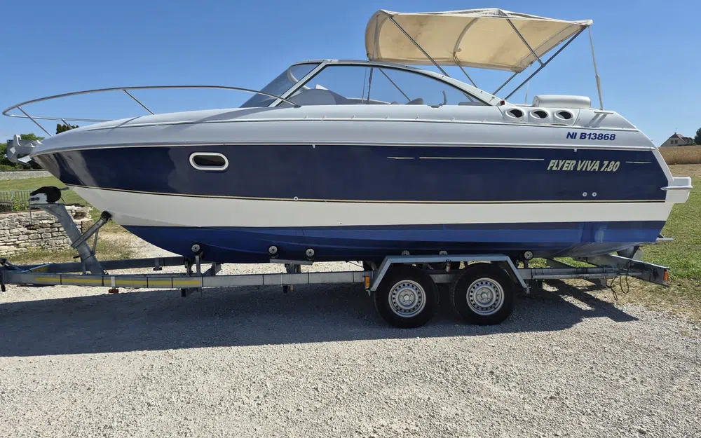 slider 1 Beneteau Flyer 780