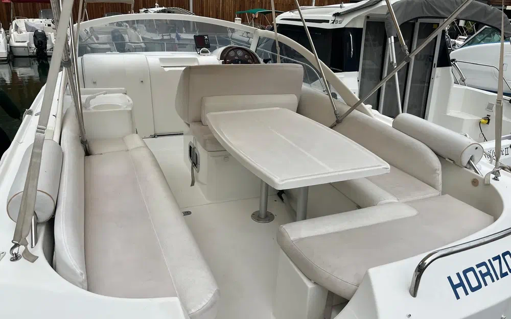 slider 2 Beneteau Flyer 780