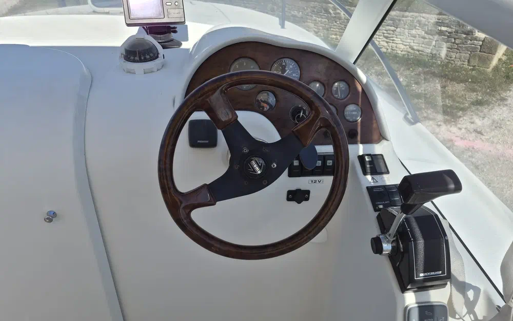 slider 4 Beneteau Flyer 780