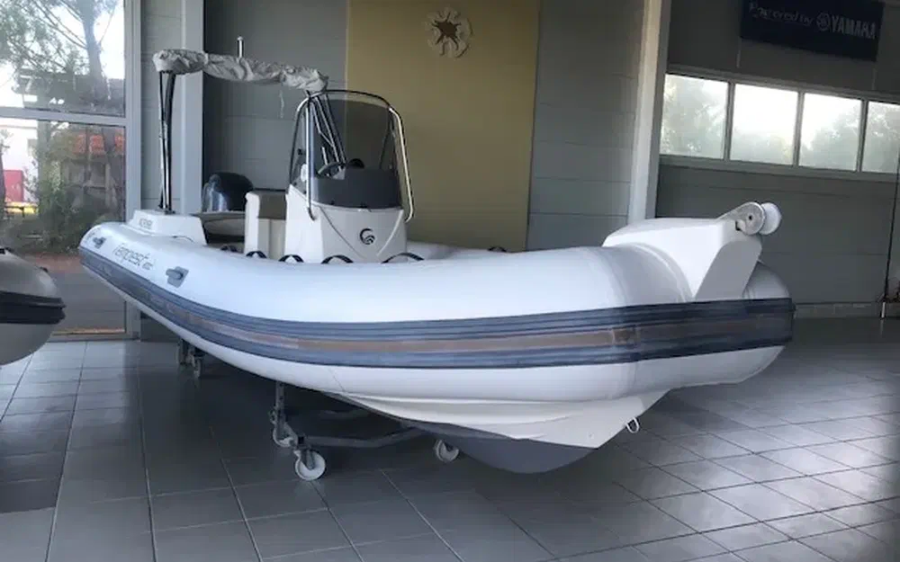 slider 0 Capelli Tempest 600 Open