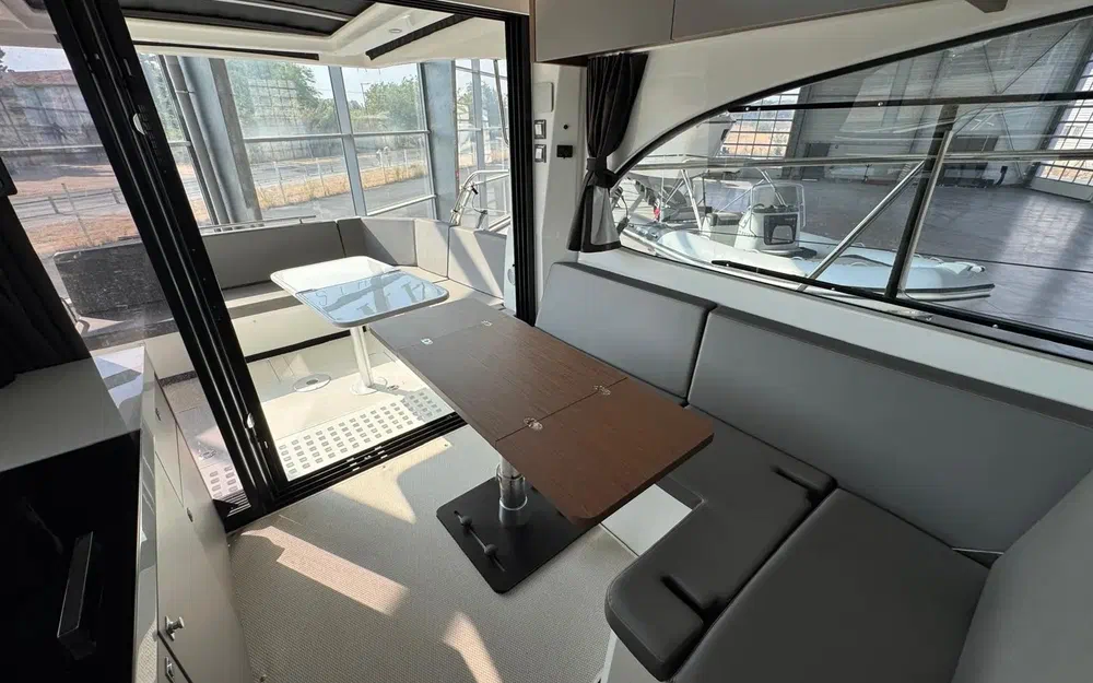 slider 16 Beneteau Antares 11