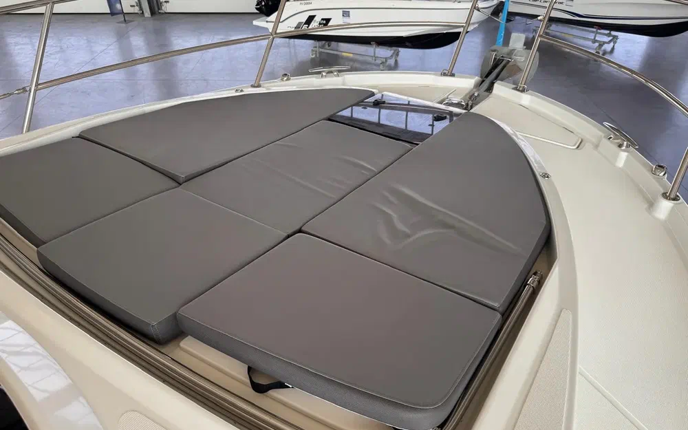 slider 7 Beneteau Antares 11