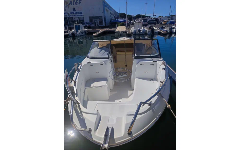 slider 4 Jeanneau Cap Camarat 6.5 BR