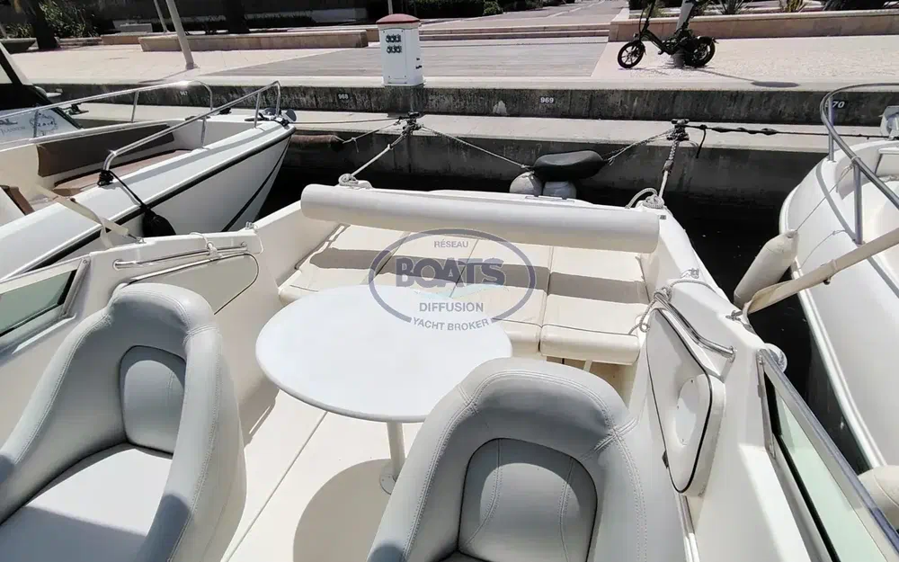 slider 2 Jeanneau Leader 705