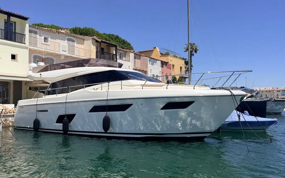 slider 0 Ferretti 450