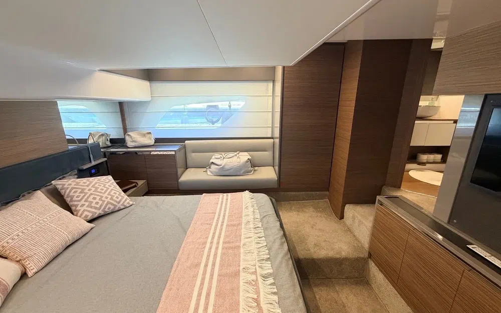 slider 15 Ferretti 450