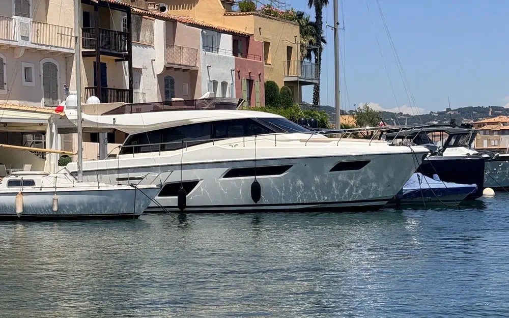 slider 2 Ferretti 450