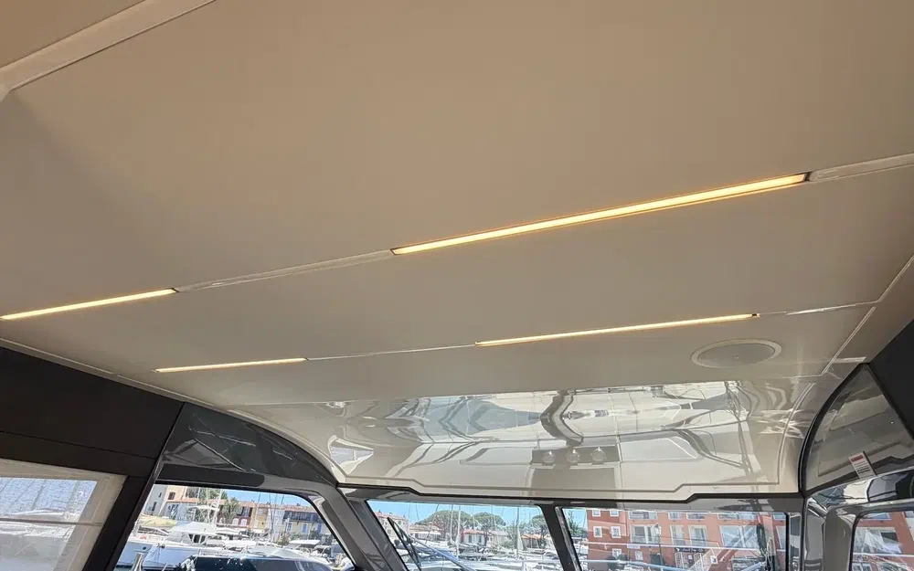 slider 7 Ferretti 450