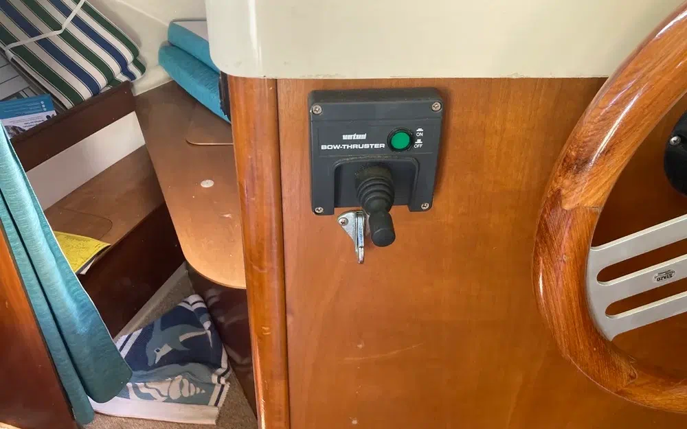 slider 26 Beneteau Antares 805