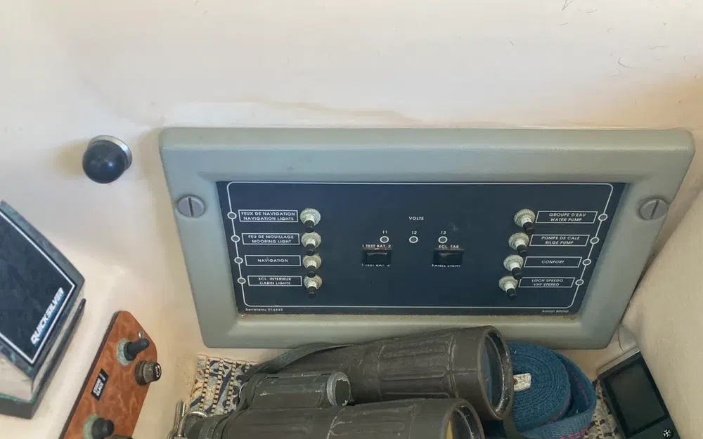 slider 29 Beneteau Antares 805