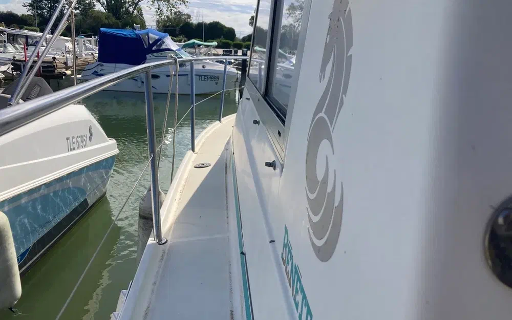 slider 4 Beneteau Antares 805