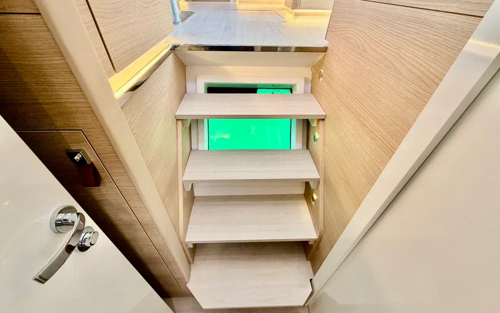 slider 27 Aventura Catamarans A37