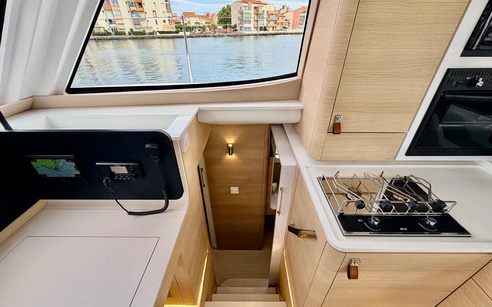 slider 24 Aventura Catamarans A37