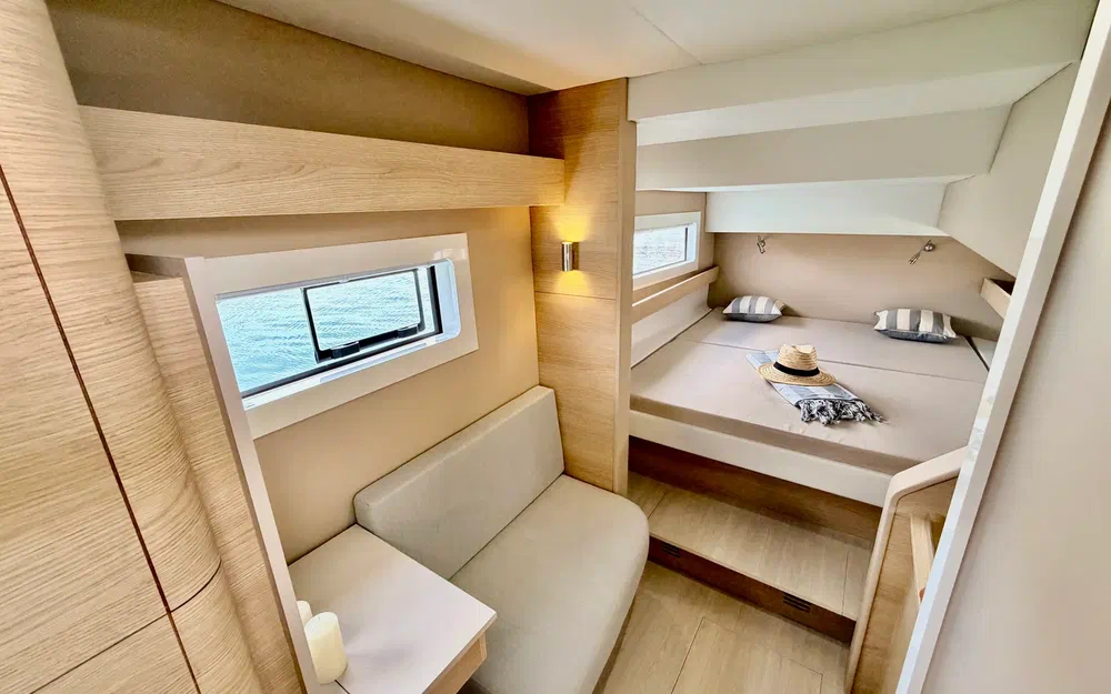 slider 32 Aventura Catamarans A37