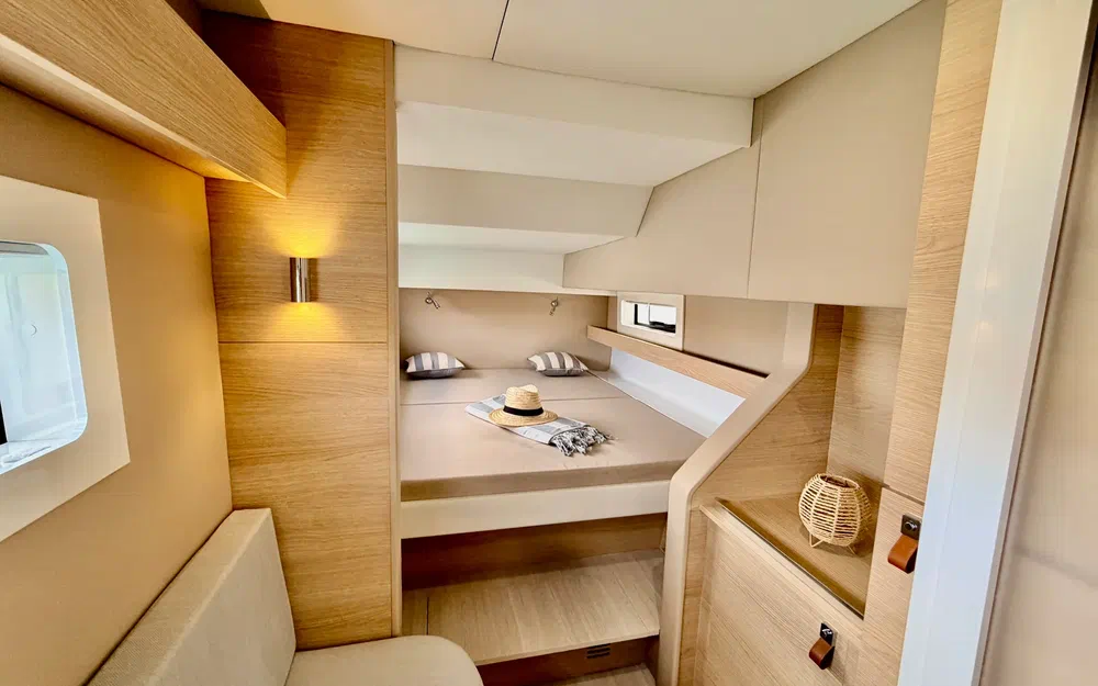 slider 33 Aventura Catamarans A37