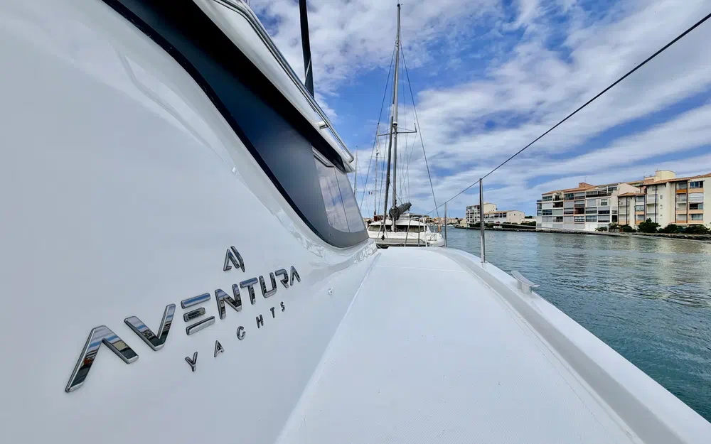 slider 17 Aventura Catamarans A37