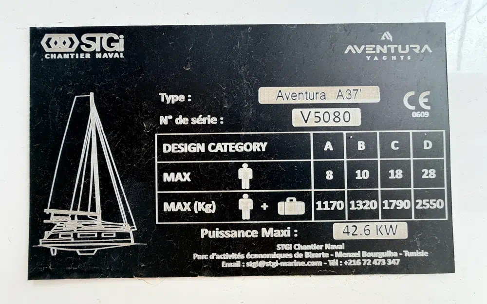 slider 44 Aventura Catamarans A37
