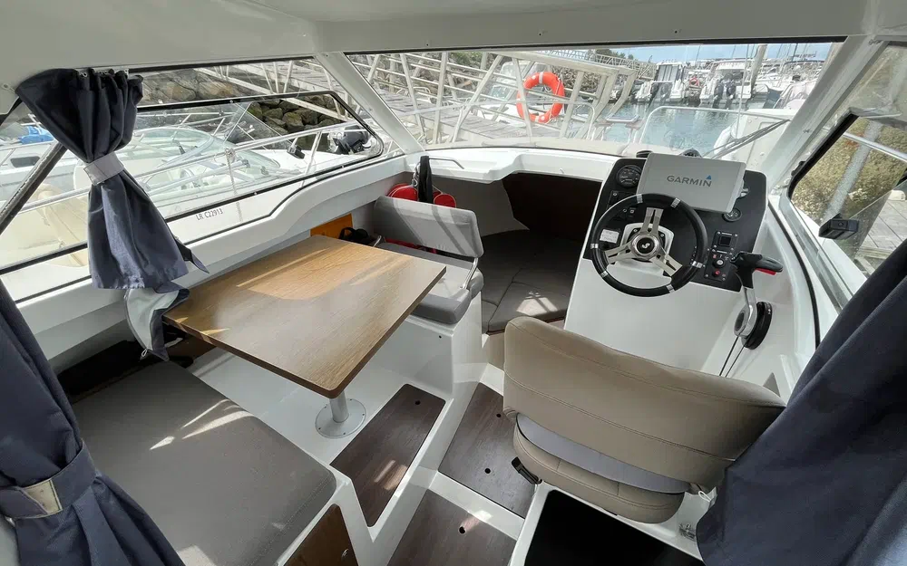 slider 3 Beneteau Antares 7 OB
