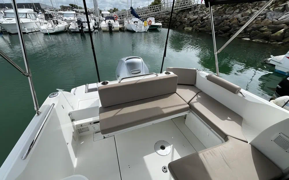 slider 2 Beneteau Antares 7 OB