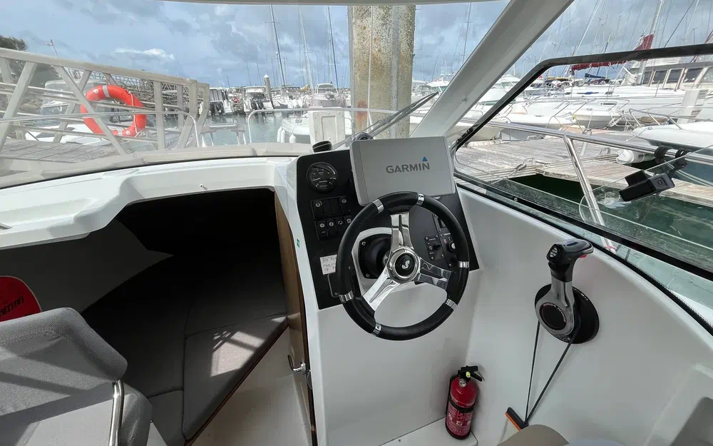 slider 5 Beneteau Antares 7 OB