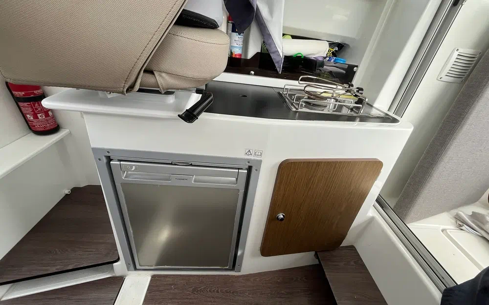 slider 4 Beneteau Antares 7 OB